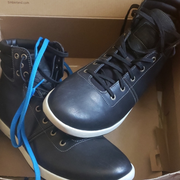 Boots - Picture 1 of 3